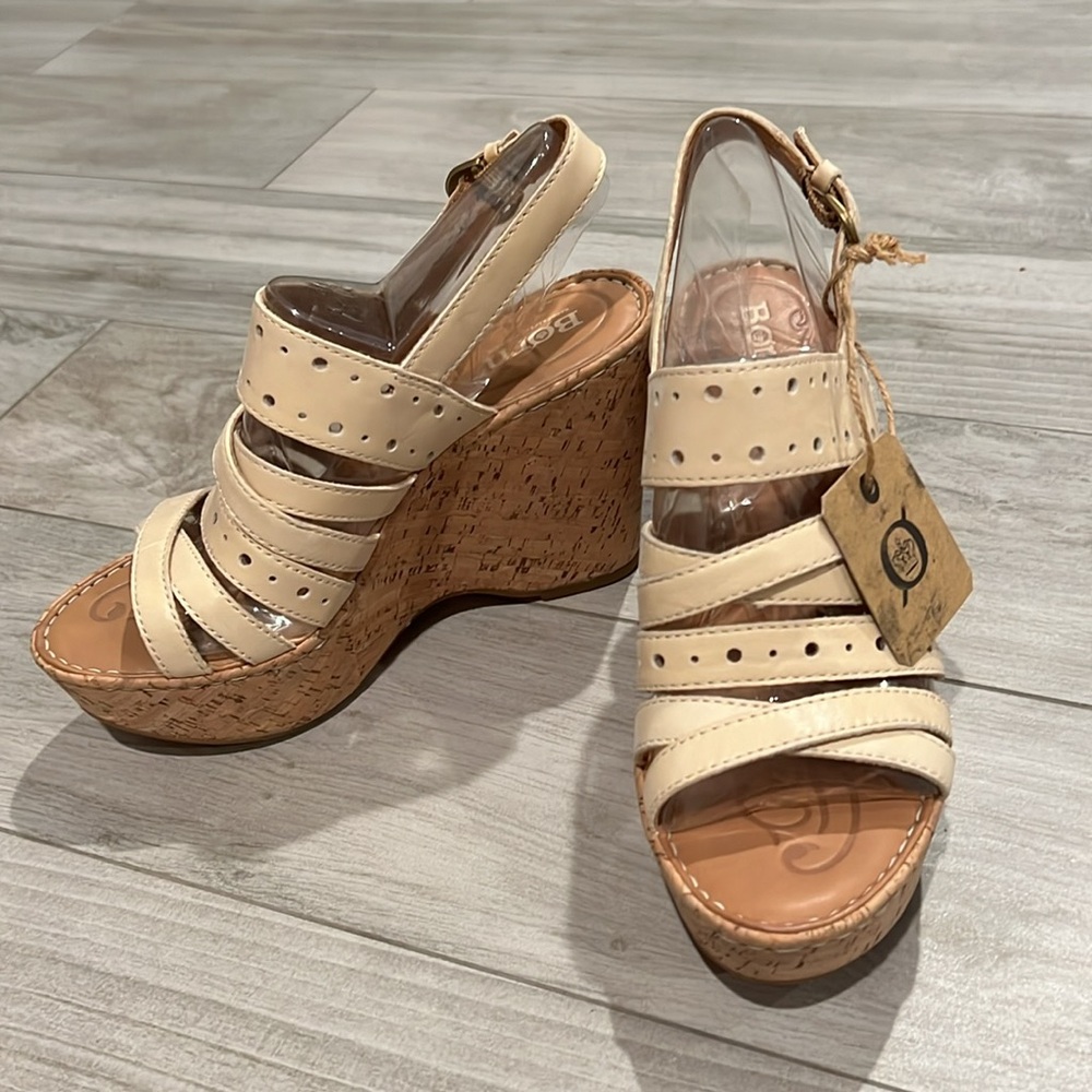 BORN “Marlys” Off White/Cream Leather Wedge Sandals - Picture 2 of 6